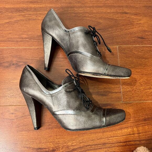 Stuart Weitzman Silver Grey Pewter Square Toe Lace Up Bootie Heels Womens 7 - Picture 3 of 10